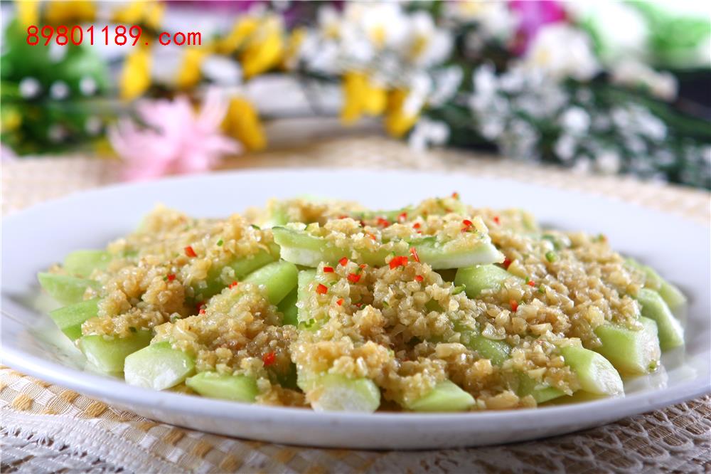 金银蒜蒸丝瓜